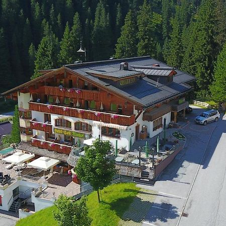 Hotel Almhof Хохфуген Екстериор снимка
