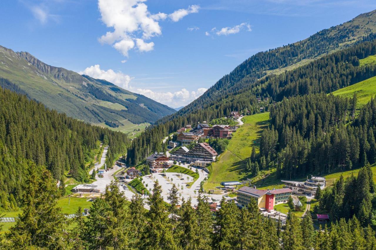 Hotel Almhof Хохфуген Екстериор снимка