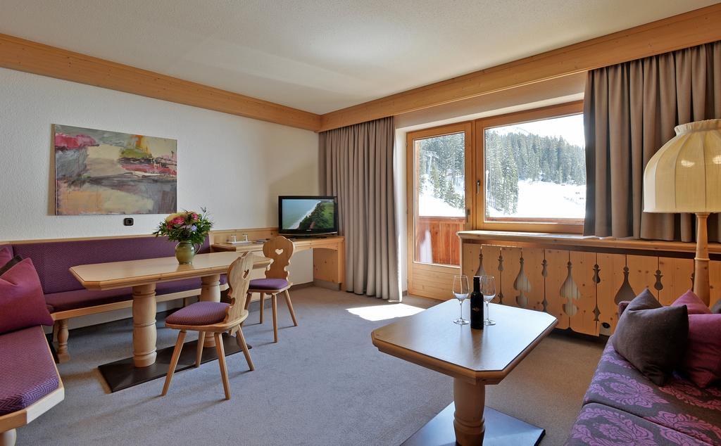 Hotel Almhof Хохфуген Екстериор снимка